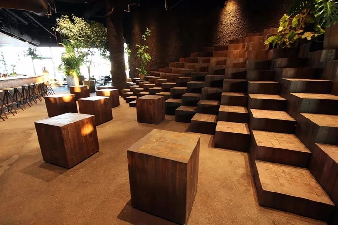 真功夫这个日本餐饮空间设计，带你来到热带丛林